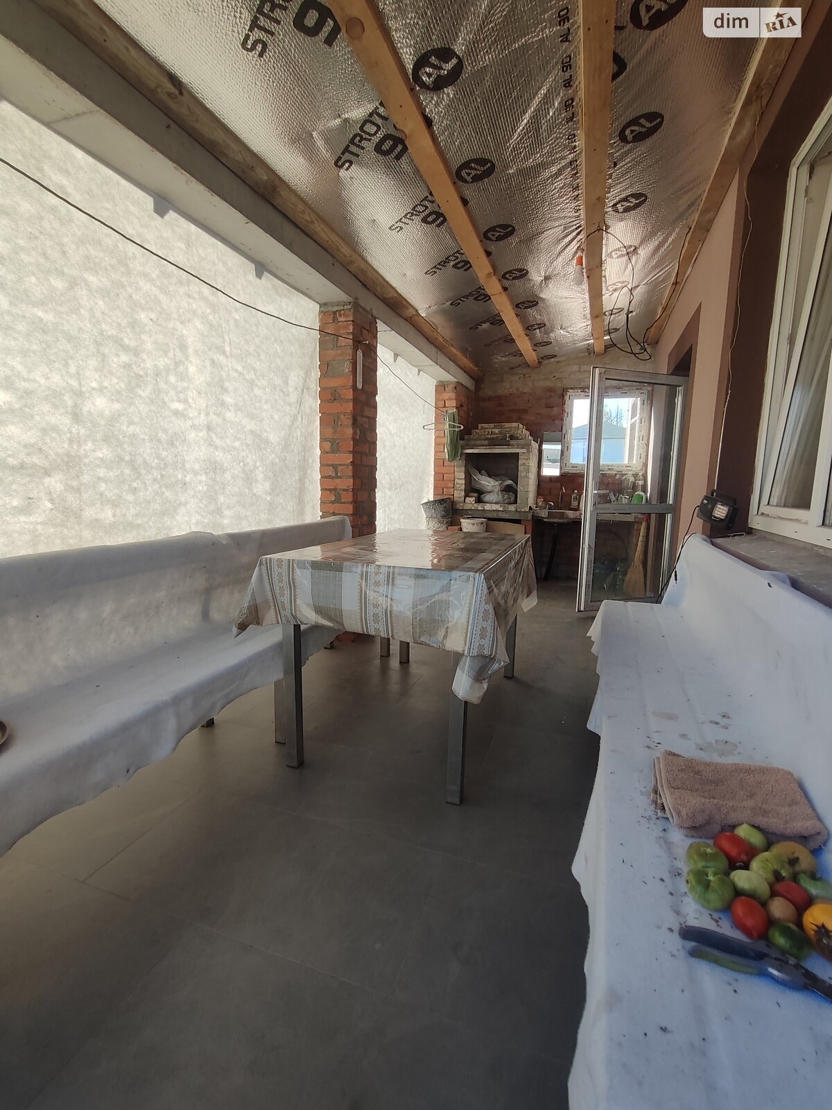 двухэтажный дом с гаражом, 200 кв. м, кирпич. Продажа в Стоянке фото 1