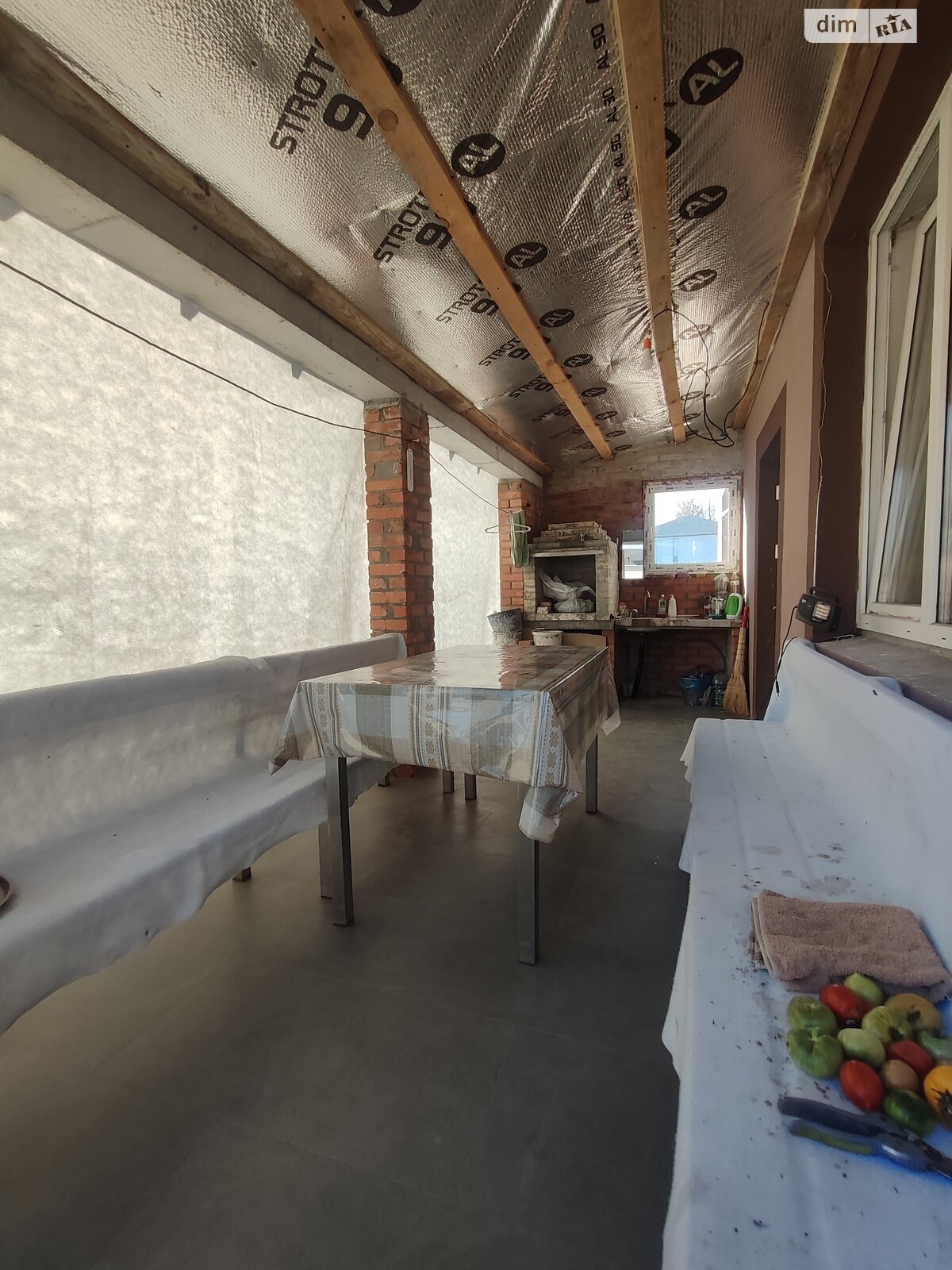 двухэтажный дом с гаражом, 200 кв. м, кирпич. Продажа в Стоянке фото 1