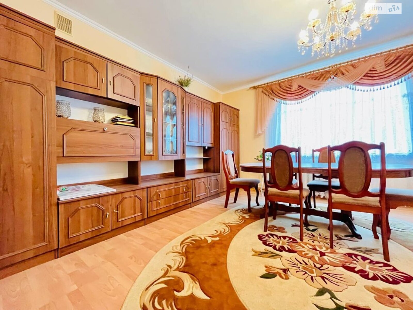 двухэтажный дом с ремонтом, 293.7 кв. м, кирпич. Продажа в Стриганцах фото 1