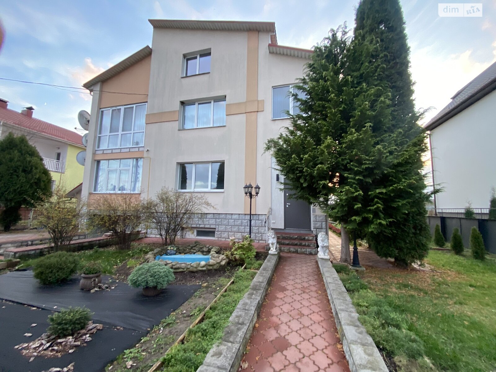 четырехэтажный дом с верандой, 310 кв. м, кирпич. Продажа в Стрижавке фото 1 четырехэтажный дом с верандой, 310 кв. м, кирпич. Продажа в Стрижавке фото 1