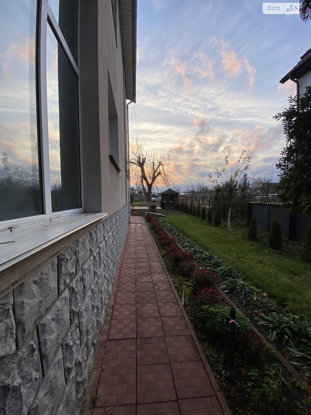 четырехэтажный дом с верандой, 310 кв. м, кирпич. Продажа в Стрижавке фото 1 четырехэтажный дом с верандой, 310 кв. м, кирпич. Продажа в Стрижавке фото 1