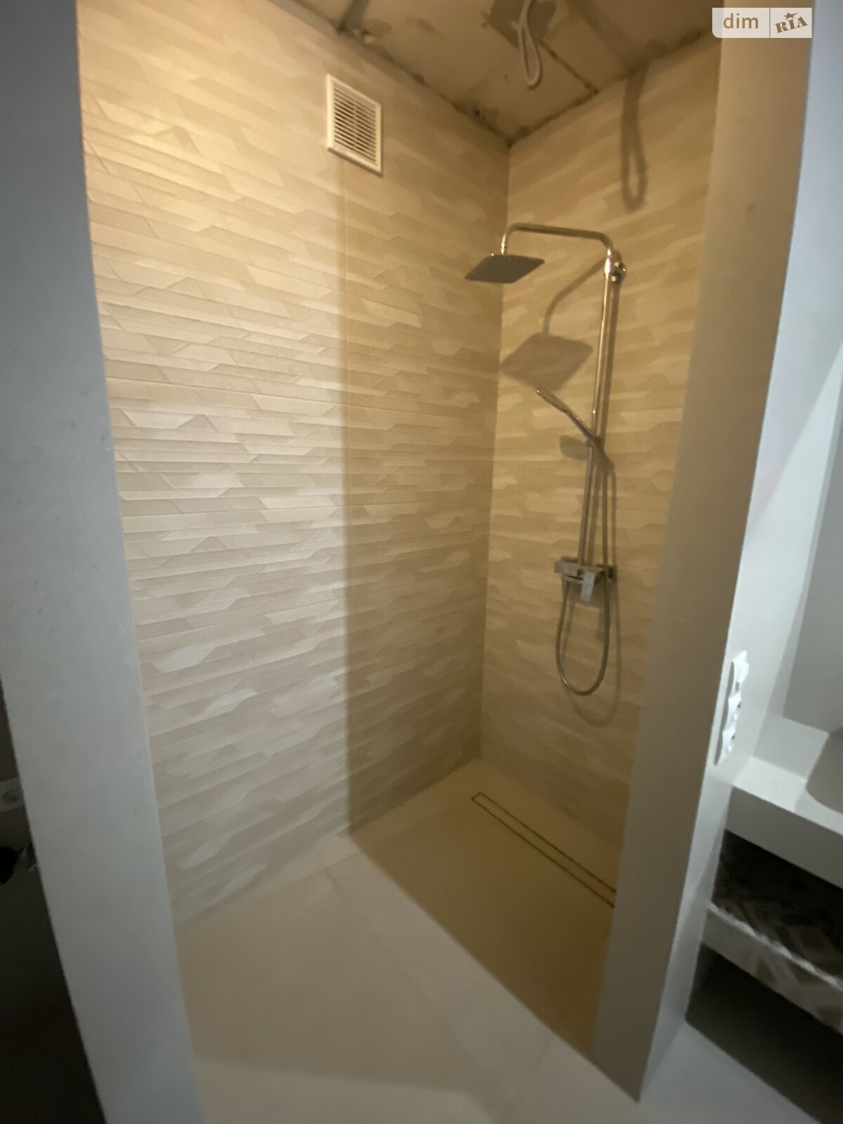 четырехэтажный дом с верандой, 310 кв. м, кирпич. Продажа в Стрижавке фото 1 четырехэтажный дом с верандой, 310 кв. м, кирпич. Продажа в Стрижавке фото 1