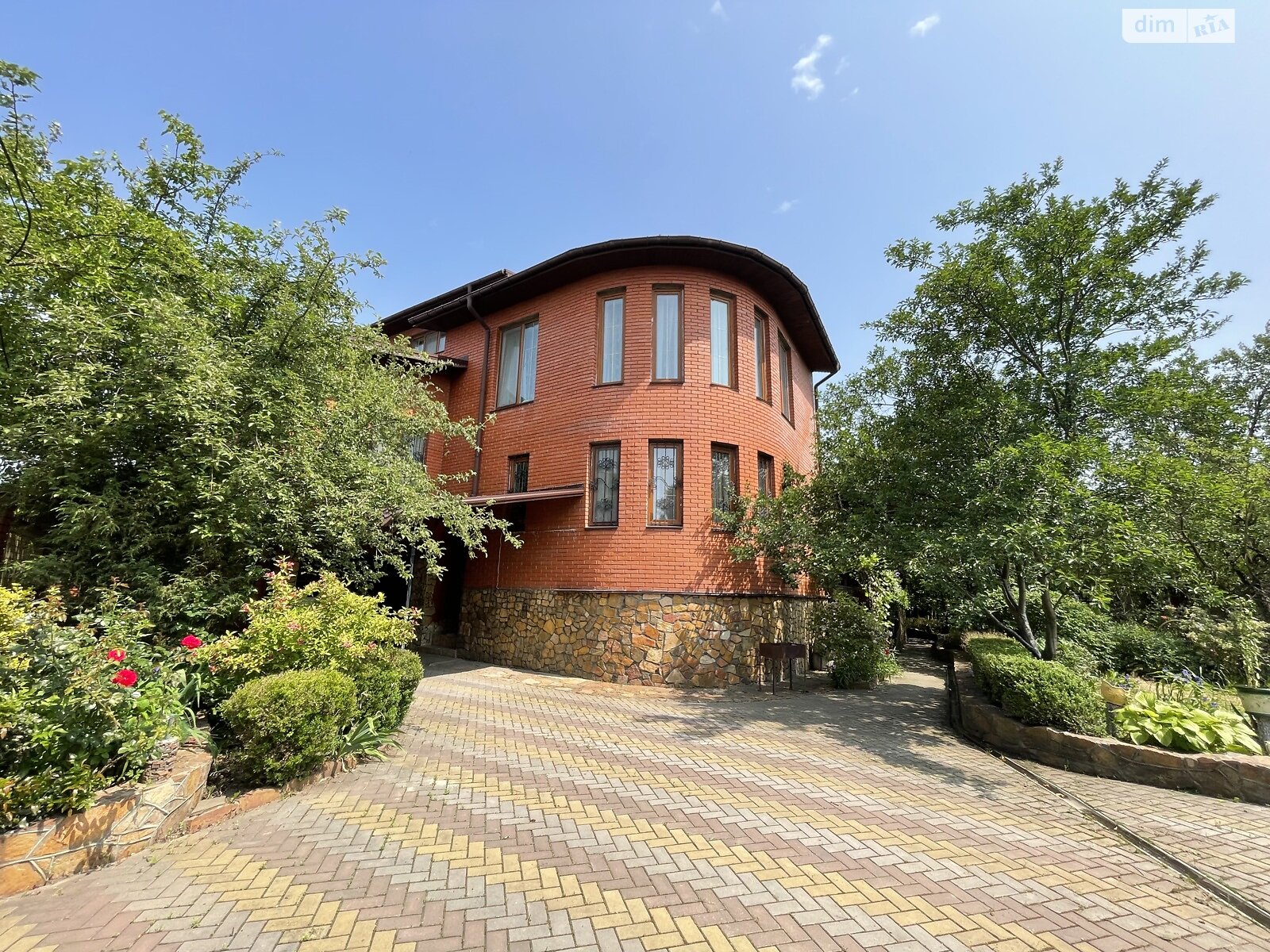 триповерховий будинок бесідка, 389 кв. м, цегла. Продаж у Стрижавці фото 1 триповерховий будинок бесідка, 389 кв. м, цегла. Продаж у Стрижавці фото 1