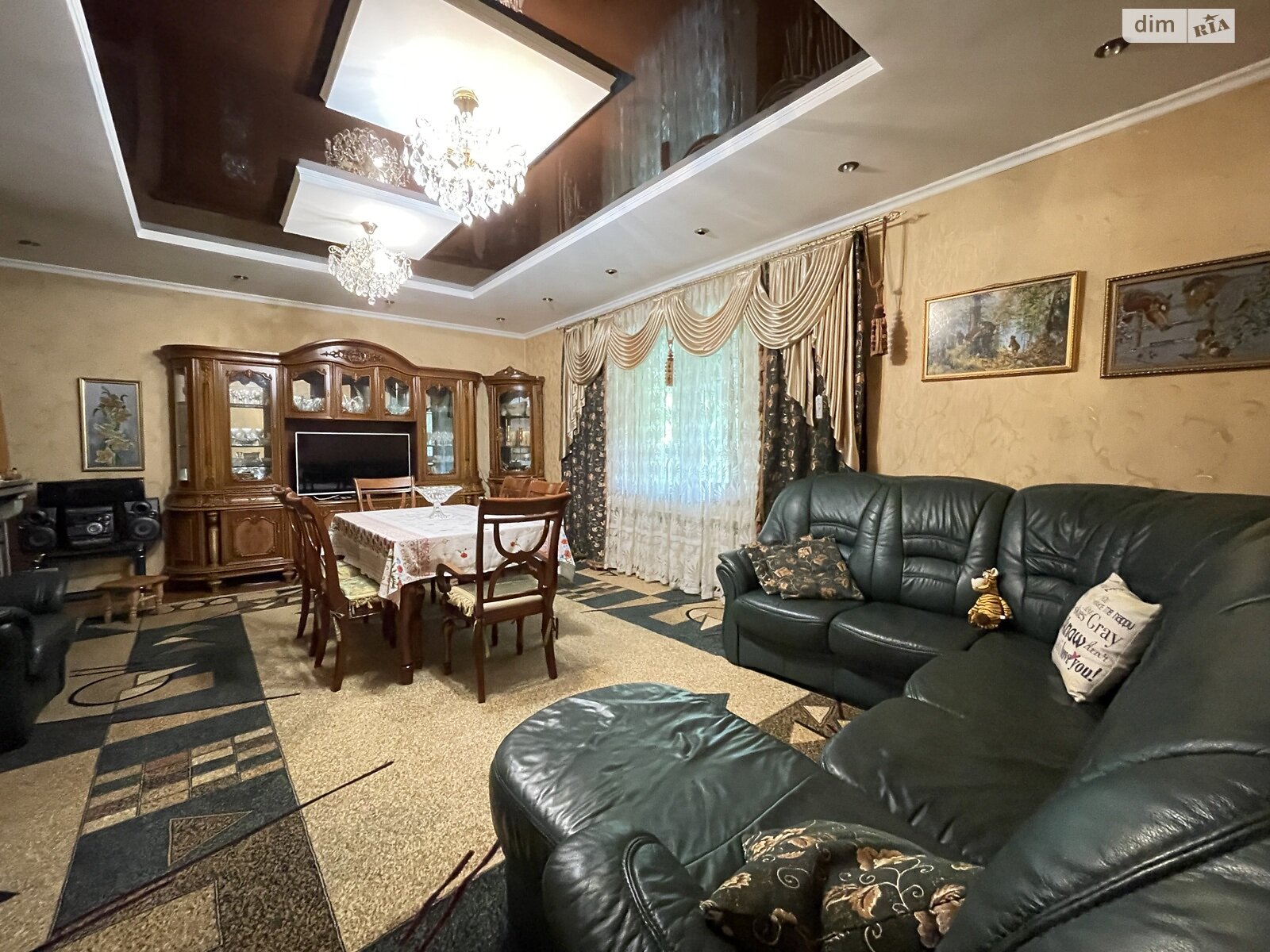 триповерховий будинок бесідка, 389 кв. м, цегла. Продаж у Стрижавці фото 1 триповерховий будинок бесідка, 389 кв. м, цегла. Продаж у Стрижавці фото 1