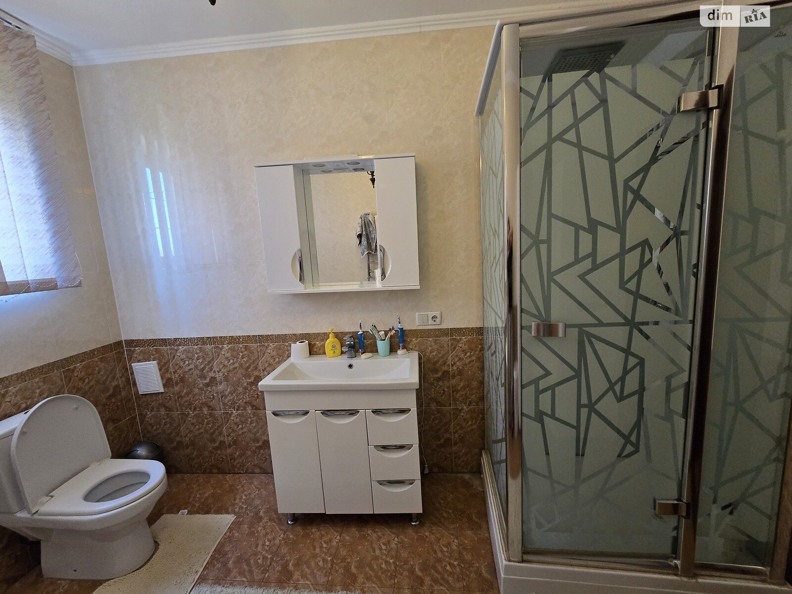 двухэтажный дом с верандой, 389 кв. м, кирпич. Продажа в Стрижавке фото 1 двухэтажный дом с верандой, 389 кв. м, кирпич. Продажа в Стрижавке фото 1