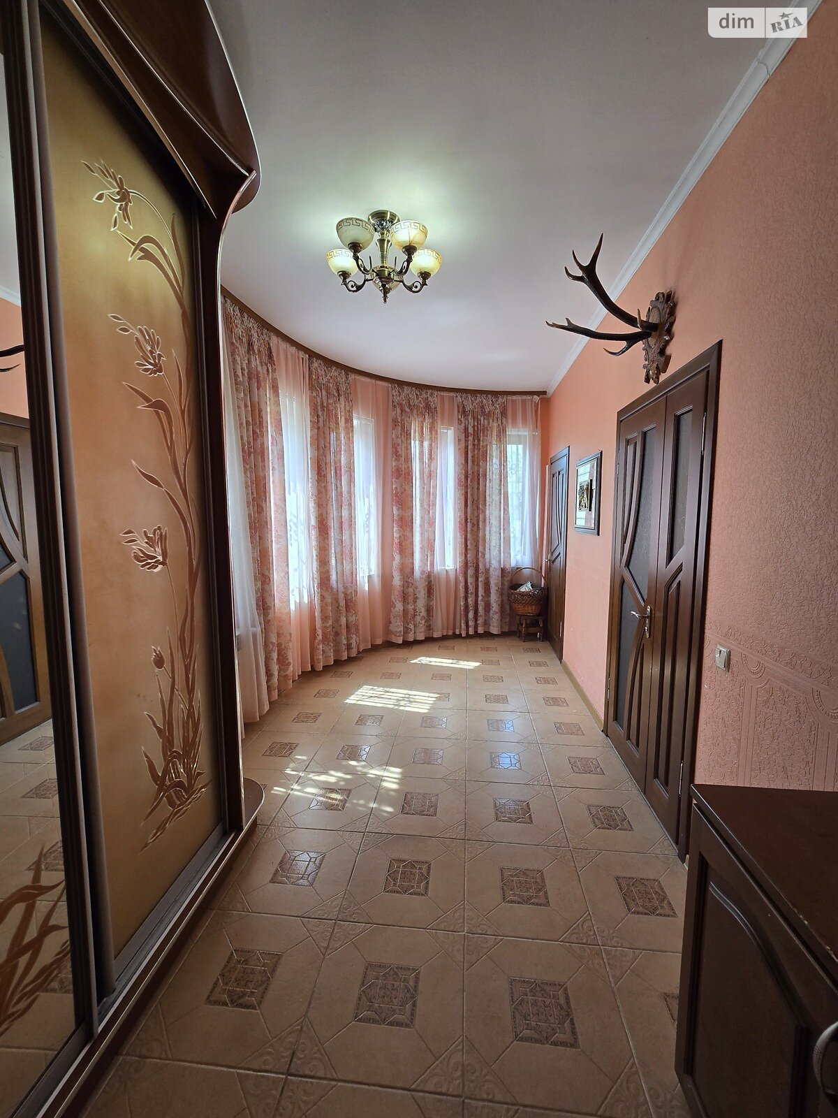 двухэтажный дом с верандой, 389 кв. м, кирпич. Продажа в Стрижавке фото 1 двухэтажный дом с верандой, 389 кв. м, кирпич. Продажа в Стрижавке фото 1