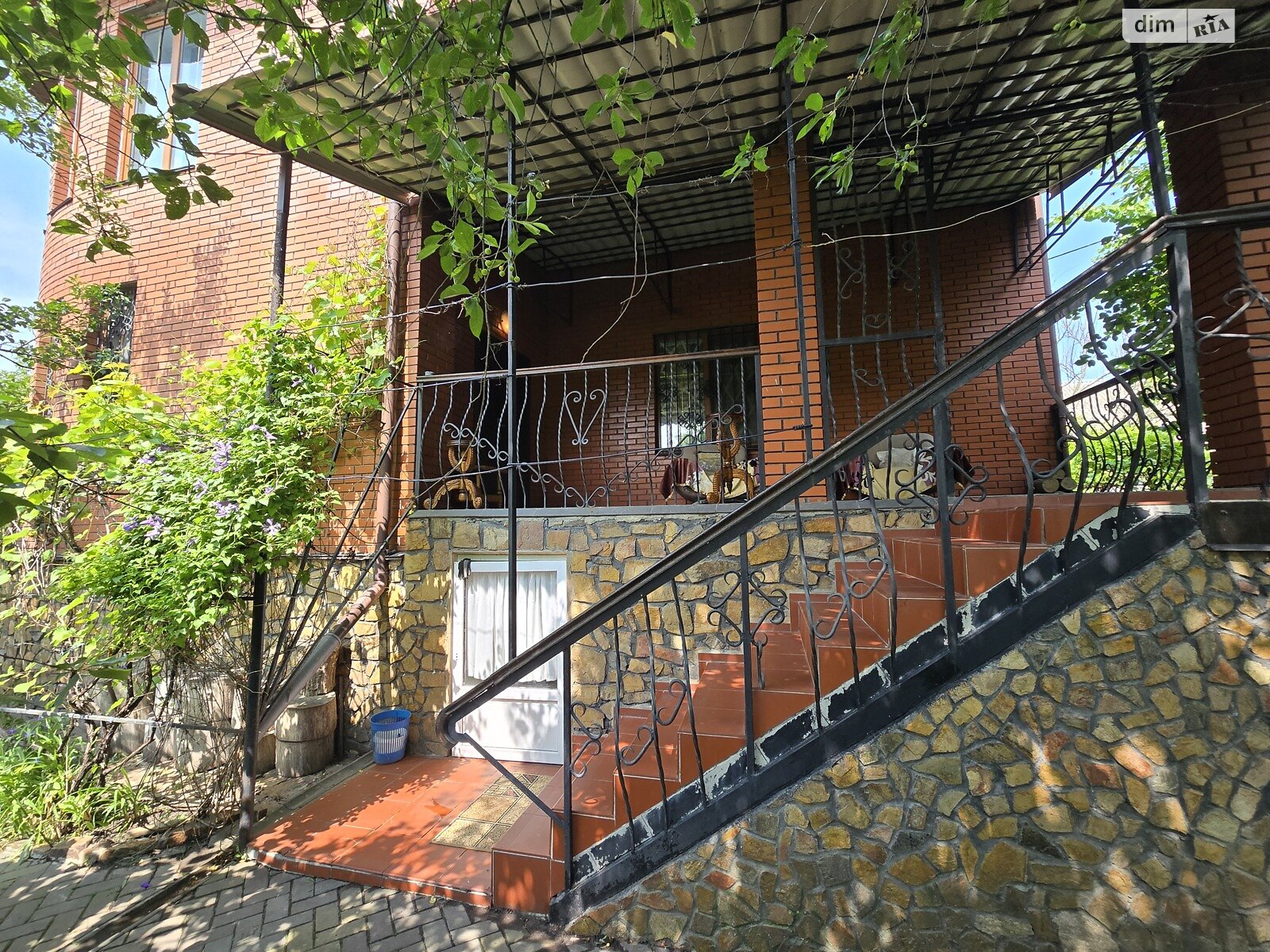 двухэтажный дом с верандой, 389 кв. м, кирпич. Продажа в Стрижавке фото 1 двухэтажный дом с верандой, 389 кв. м, кирпич. Продажа в Стрижавке фото 1