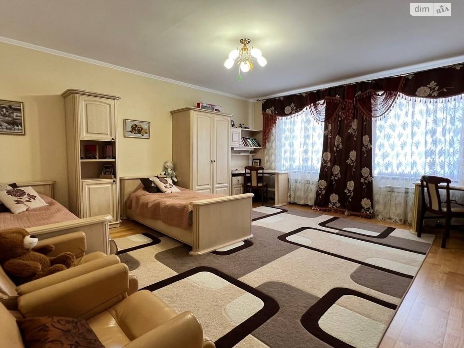 двухэтажный дом, 389 кв. м, кирпич. Продажа в Стрижавке фото 1 двухэтажный дом, 389 кв. м, кирпич. Продажа в Стрижавке фото 1