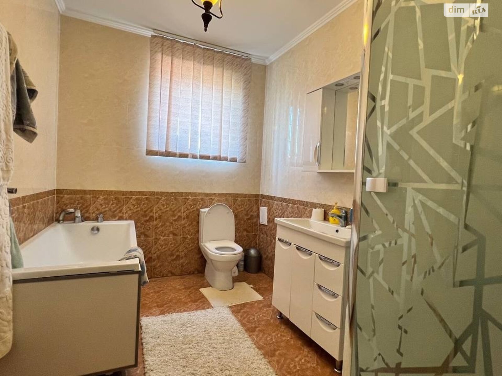 двухэтажный дом, 389 кв. м, кирпич. Продажа в Стрижавке фото 1 двухэтажный дом, 389 кв. м, кирпич. Продажа в Стрижавке фото 1