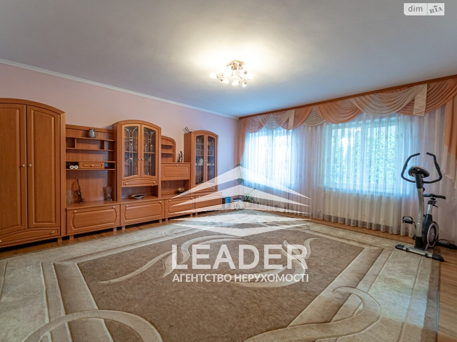 двухэтажный дом веранда, 306 кв. м, кирпич. Продажа в Стрижавке Первой фото 1