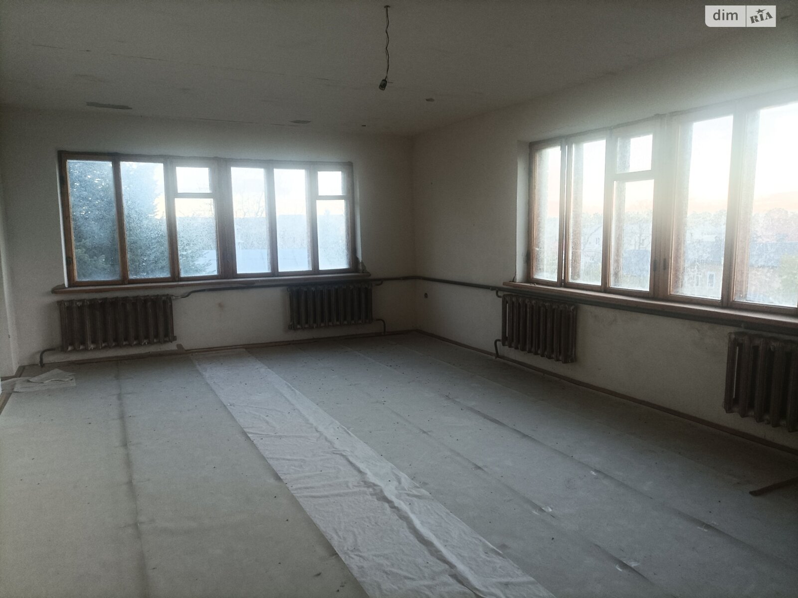 трехэтажный дом с верандой, 480 кв. м, кирпич. Продажа в Стрижавке фото 1 трехэтажный дом с верандой, 480 кв. м, кирпич. Продажа в Стрижавке фото 1