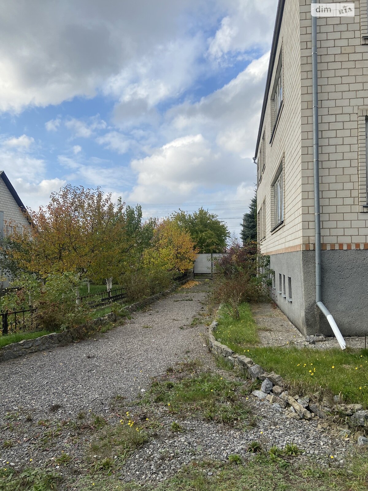 двухэтажный дом с верандой, 437.5 кв. м, кирпич. Продажа в Стрижавке фото 1