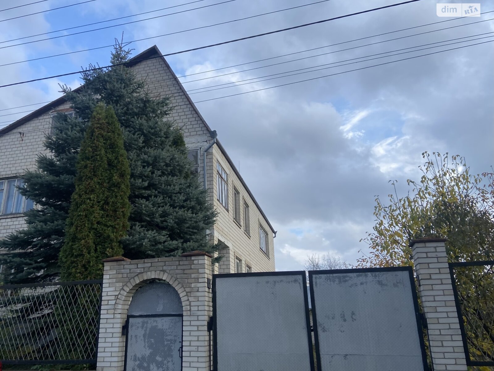 двухэтажный дом с верандой, 437.5 кв. м, кирпич. Продажа в Стрижавке фото 1