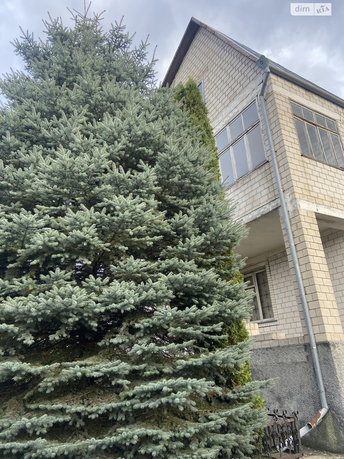 двухэтажный дом с верандой, 437.5 кв. м, кирпич. Продажа в Стрижавке фото 1