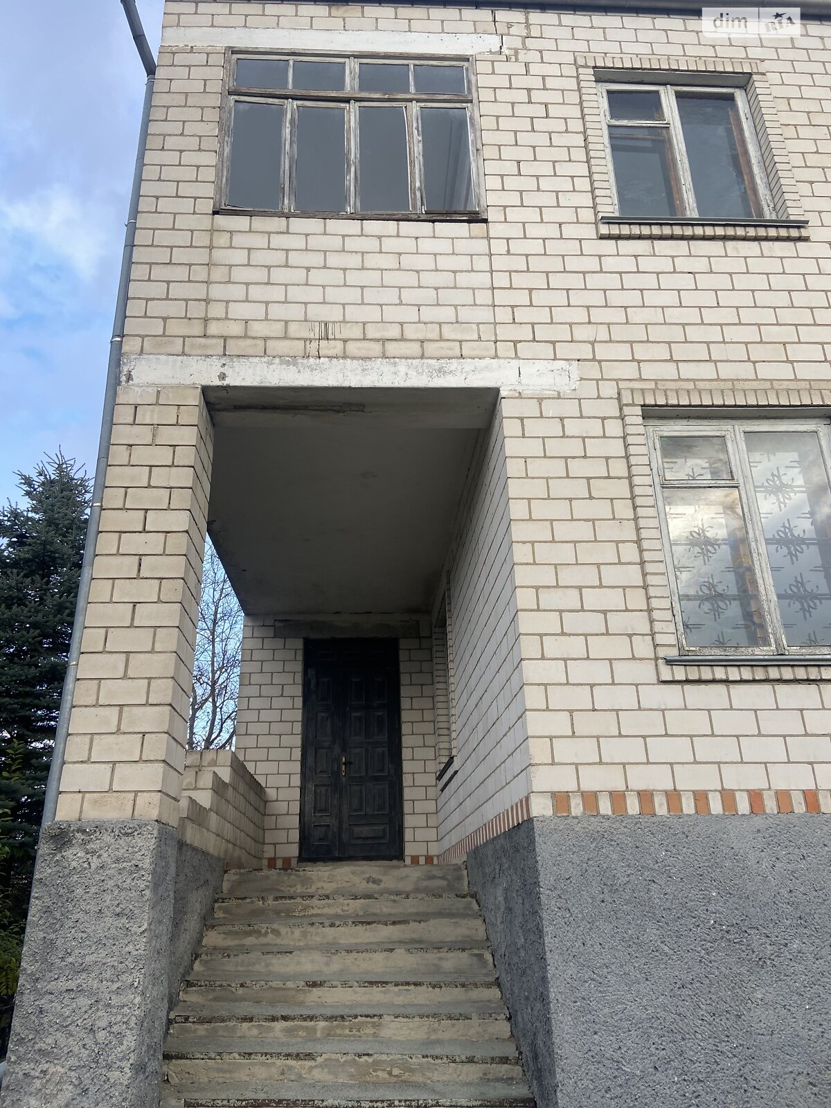 двухэтажный дом с верандой, 437.5 кв. м, кирпич. Продажа в Стрижавке фото 1