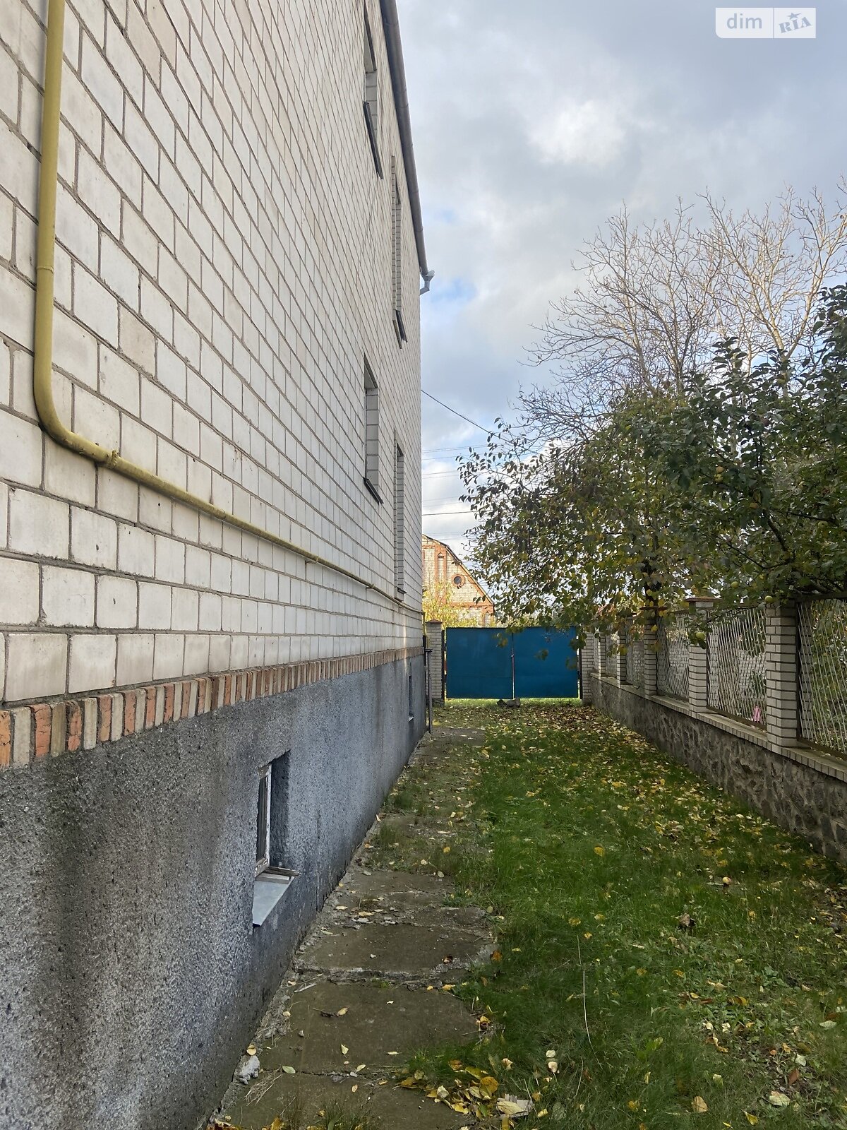 двухэтажный дом с верандой, 437.5 кв. м, кирпич. Продажа в Стрижавке фото 1