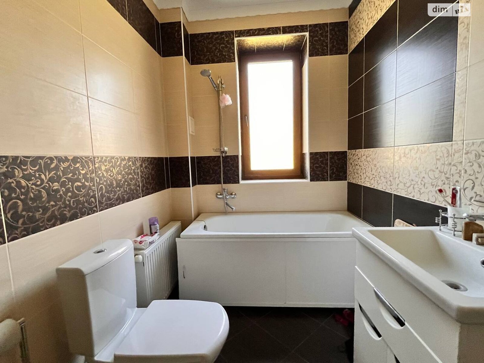 двухэтажный дом с верандой, 150 кв. м, кирпич. Продажа в Стрижавке фото 1 двухэтажный дом с верандой, 150 кв. м, кирпич. Продажа в Стрижавке фото 1