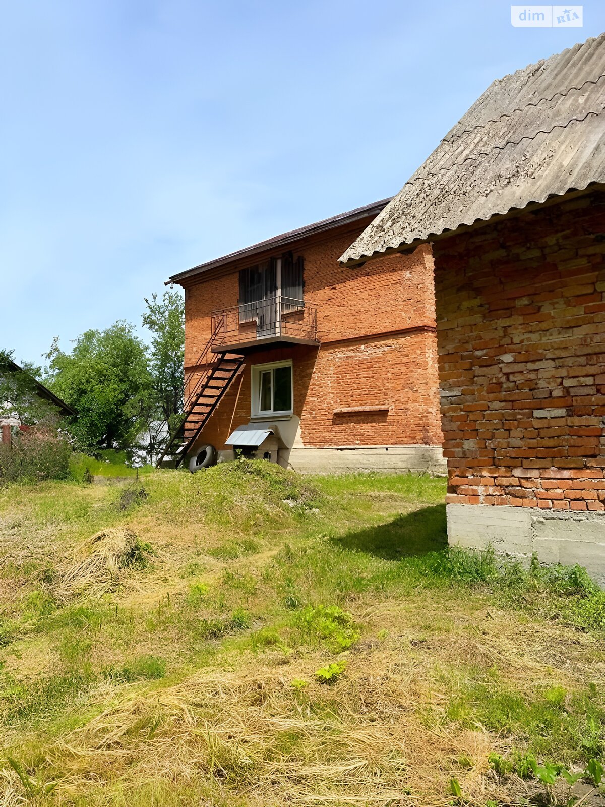 двухэтажный дом с гаражом, 103 кв. м, кирпич. Продажа в Стримбе фото 1 двухэтажный дом с гаражом, 103 кв. м, кирпич. Продажа в Стримбе фото 1