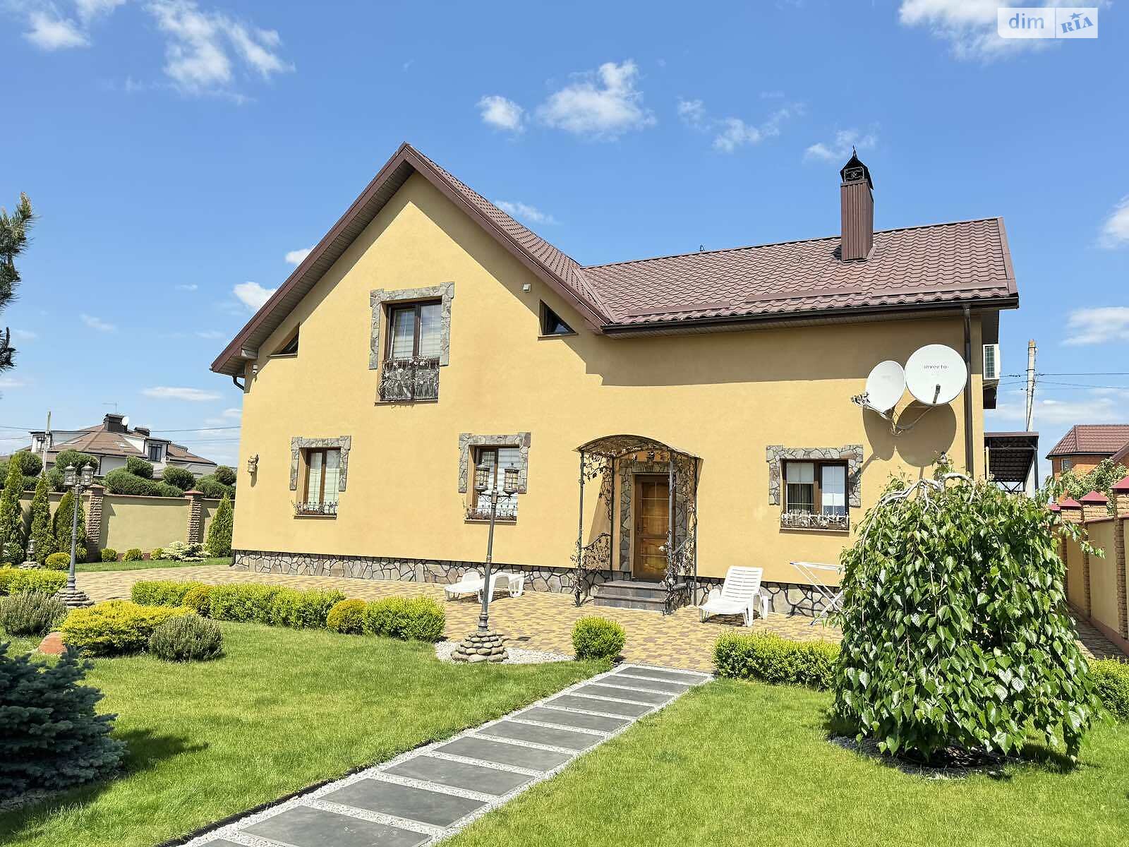 двухэтажный дом с отоплением, 270 кв. м, кирпич. Продажа в Струмовке фото 1 двухэтажный дом с отоплением, 270 кв. м, кирпич. Продажа в Струмовке фото 1