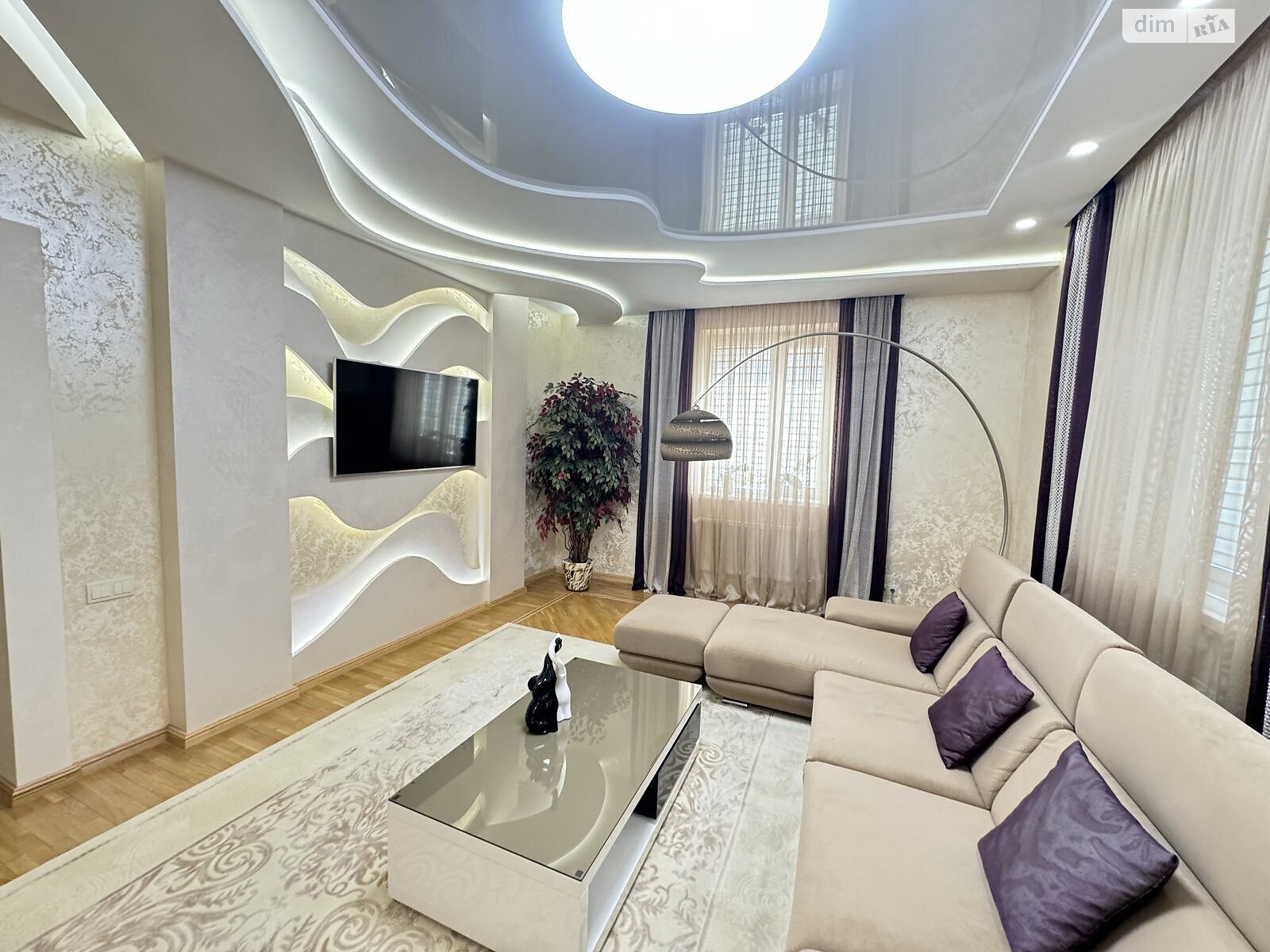 двухэтажный дом с отоплением, 270 кв. м, кирпич. Продажа в Струмовке фото 1 двухэтажный дом с отоплением, 270 кв. м, кирпич. Продажа в Струмовке фото 1