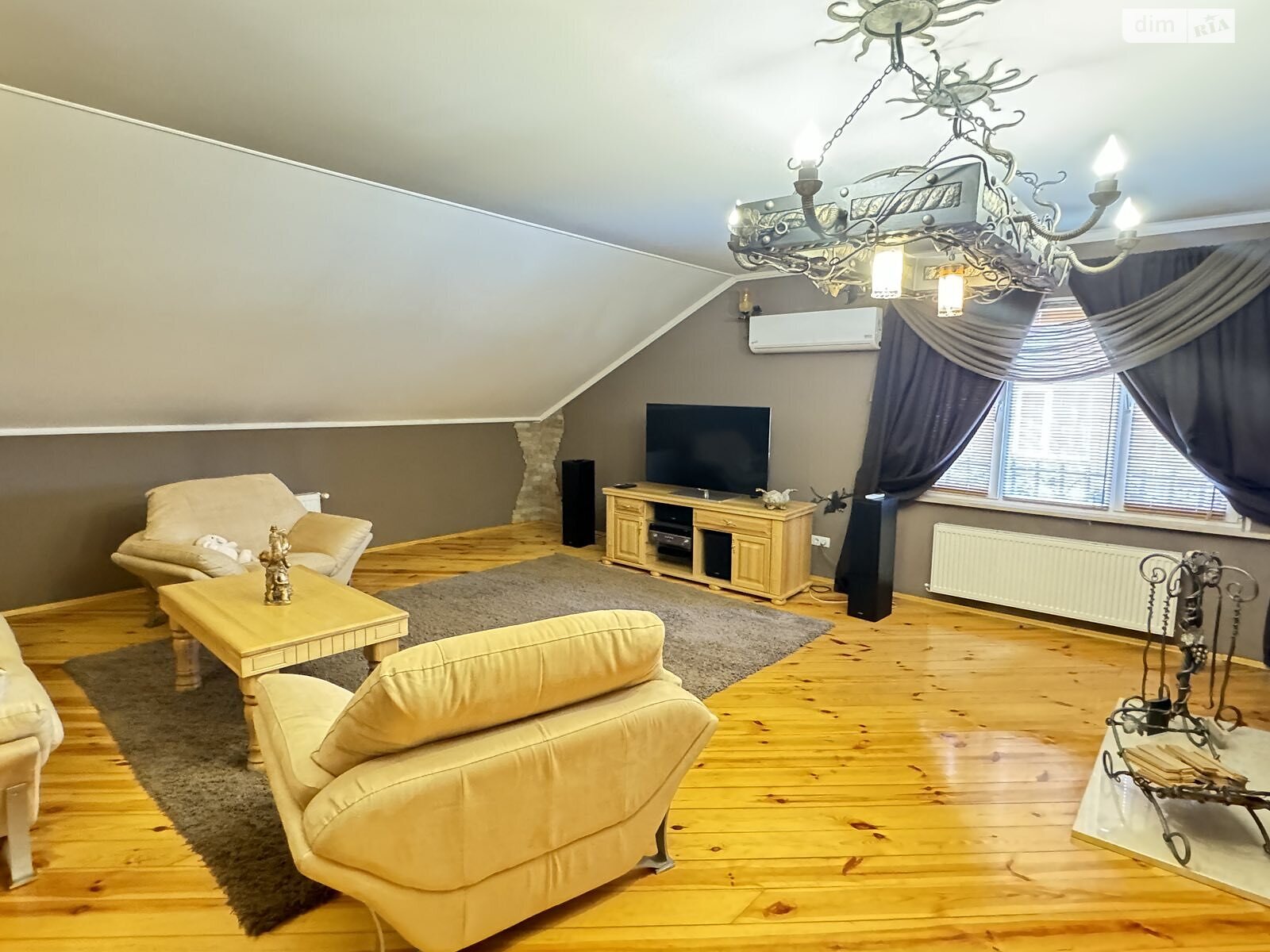 двухэтажный дом с отоплением, 270 кв. м, кирпич. Продажа в Струмовке фото 1 двухэтажный дом с отоплением, 270 кв. м, кирпич. Продажа в Струмовке фото 1