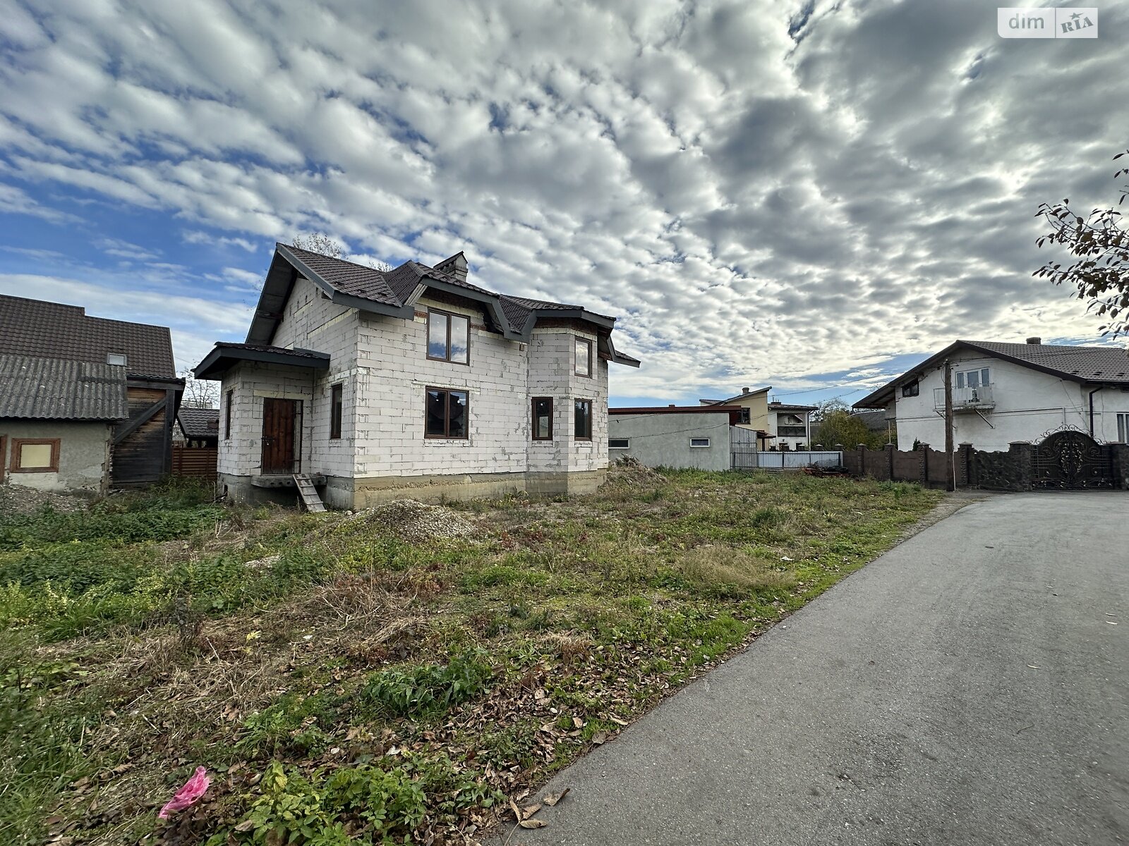 двухэтажный дом с балконом, 195.2 кв. м, газобетон. Продажа в Стрые район Марциновка фото 1