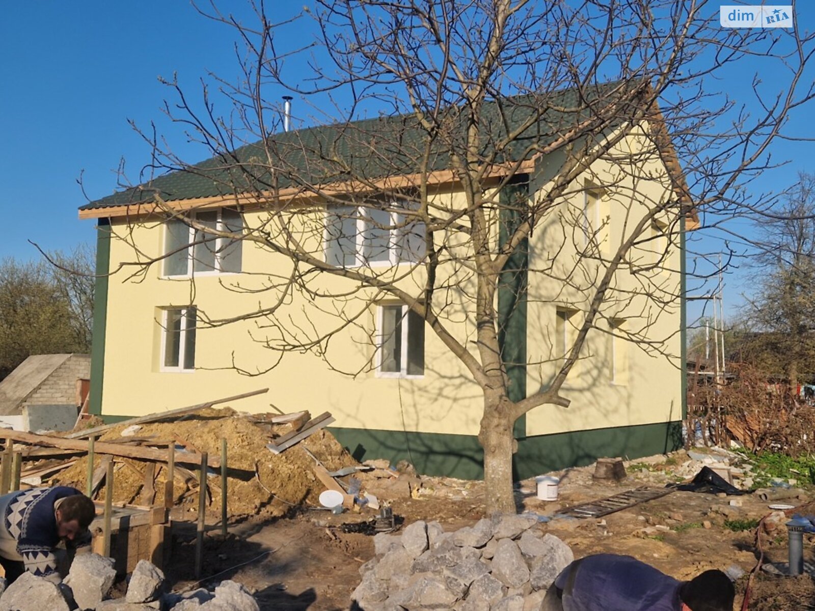 двухэтажный дом с гаражом, 200 кв. м, кирпич силикатный. Продажа в Стуфчинцах фото 1