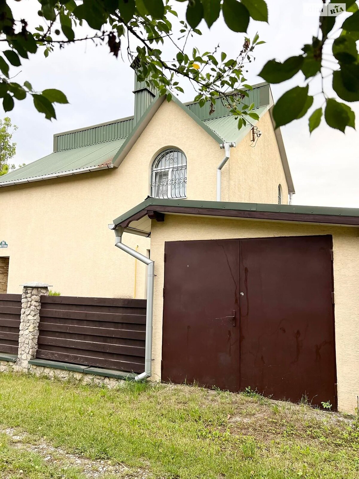 двоповерховий будинок з верандою, 112 кв. м, цегла. Продаж у Романівці фото 1 двоповерховий будинок з верандою, 112 кв. м, цегла. Продаж у Романівці фото 1