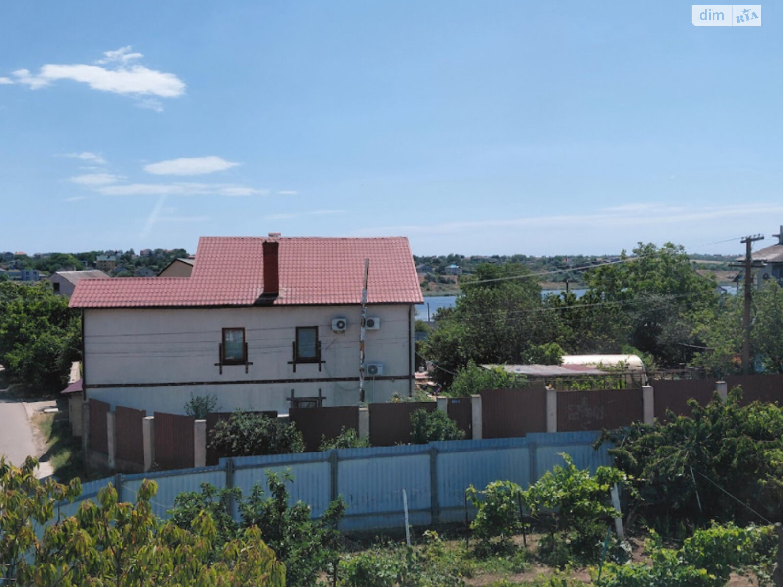 двухэтажный дом с гаражом, 120 кв. м, газобетон. Продажа в Сухом Лимане фото 1 двухэтажный дом с гаражом, 120 кв. м, газобетон. Продажа в Сухом Лимане фото 1