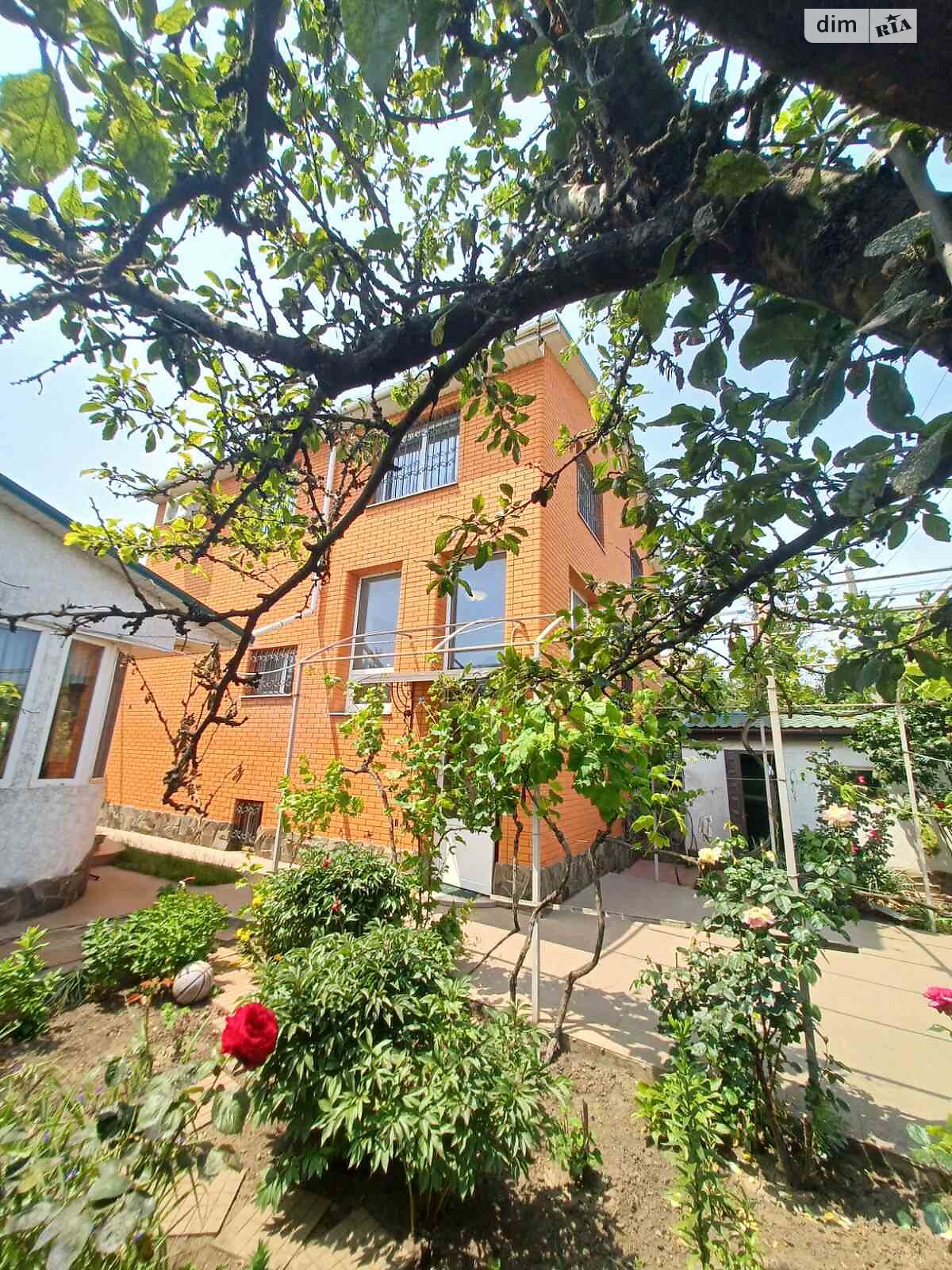 триповерховий будинок з верандою, 146.6 кв. м, шлакоблок. Продаж у Сухому Лимані фото 1 триповерховий будинок з верандою, 146.6 кв. м, шлакоблок. Продаж у Сухому Лимані фото 1