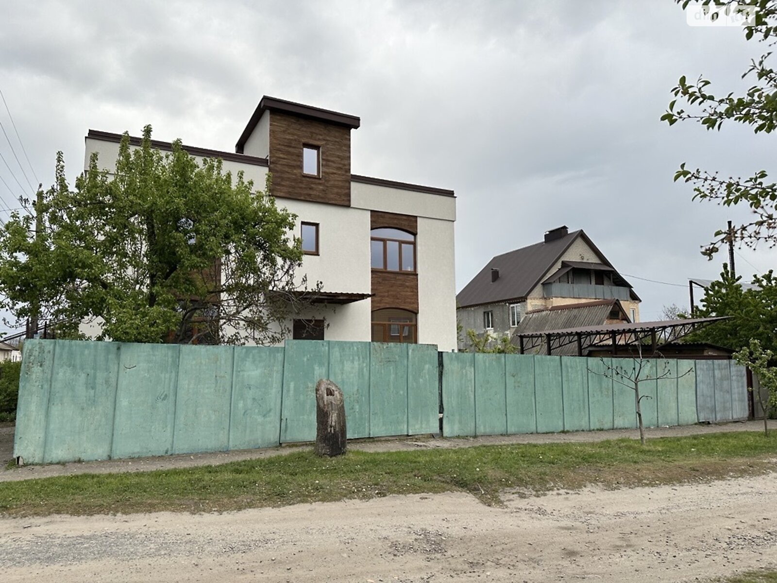 двухэтажный дом с гаражом, 180 кв. м, газобетон. Продажа в Сумах фото 1 двухэтажный дом с гаражом, 180 кв. м, газобетон. Продажа в Сумах фото 1