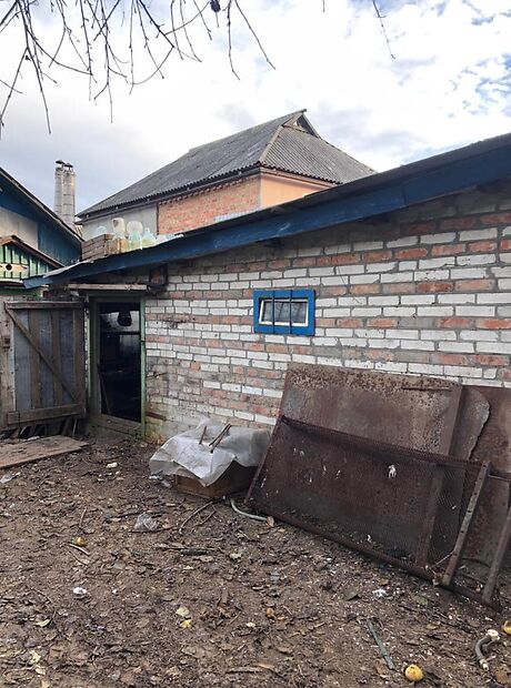 одноповерховий будинок з гаражем, 40 кв. м, цегла. Продаж в Сумах, район Тополя фото 1 одноповерховий будинок з гаражем, 40 кв. м, цегла. Продаж в Сумах, район Тополя фото 1