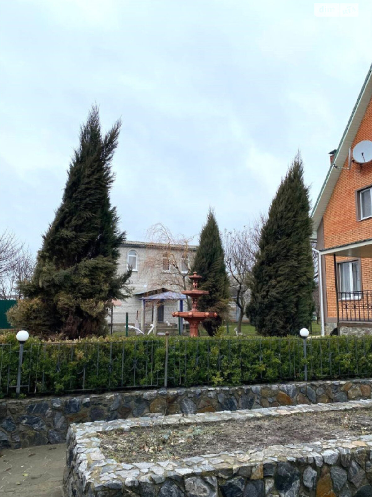 трехэтажный дом веранда, 260 кв. м, кирпич. Продажа в Сурско-Литовском фото 1