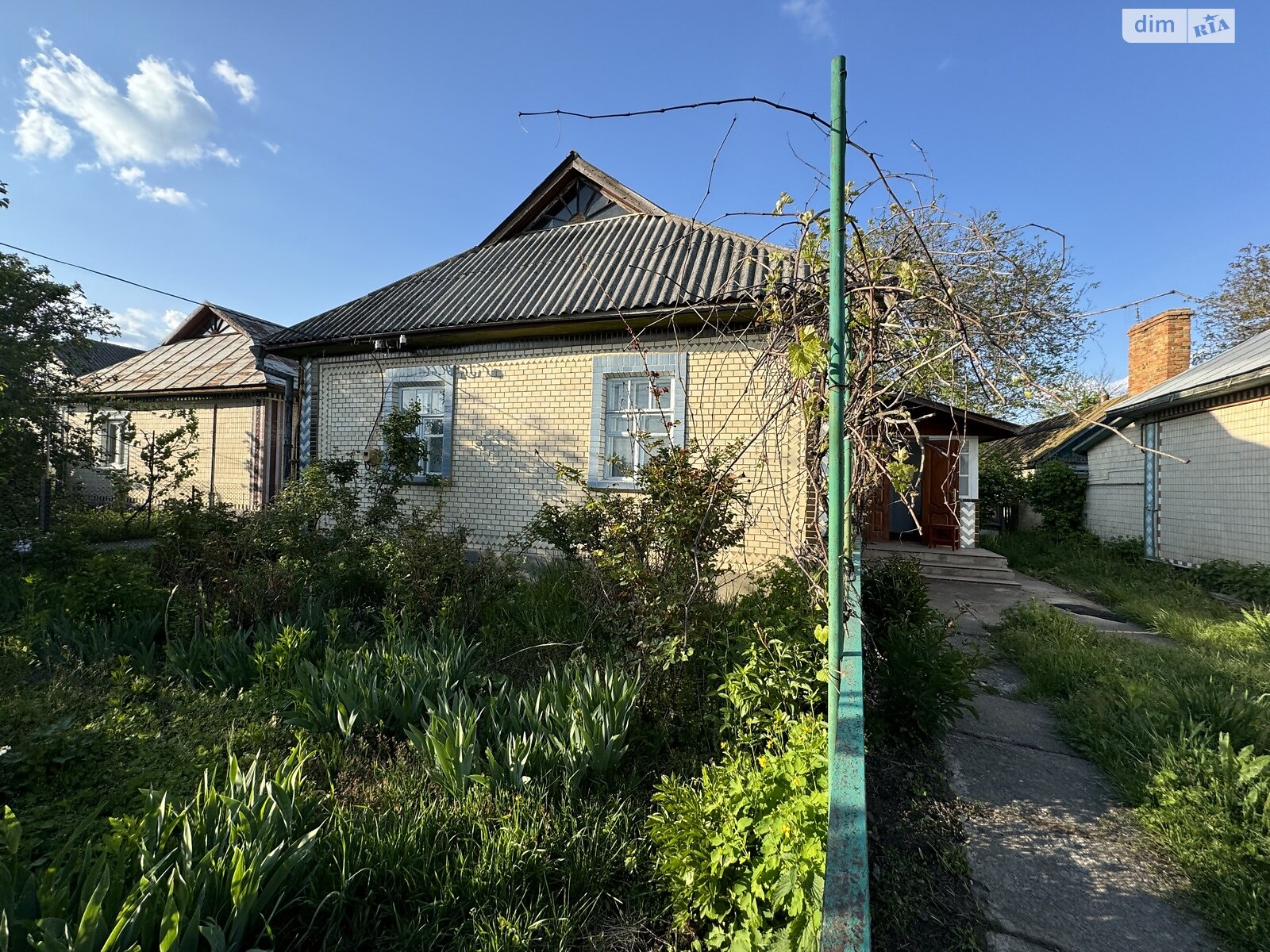 одноповерховий будинок з опаленням, 72 кв. м, шлакобетон. Продаж у Сутисках фото 1 одноповерховий будинок з опаленням, 72 кв. м, шлакобетон. Продаж у Сутисках фото 1
