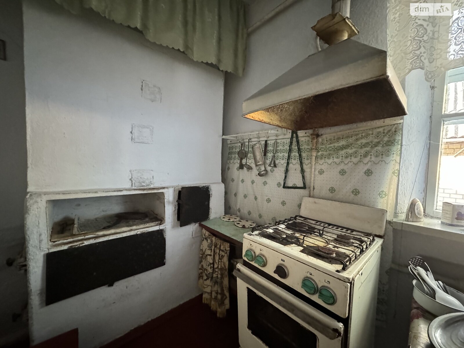 одноповерховий будинок з опаленням, 72 кв. м, шлакобетон. Продаж у Сутисках фото 1 одноповерховий будинок з опаленням, 72 кв. м, шлакобетон. Продаж у Сутисках фото 1