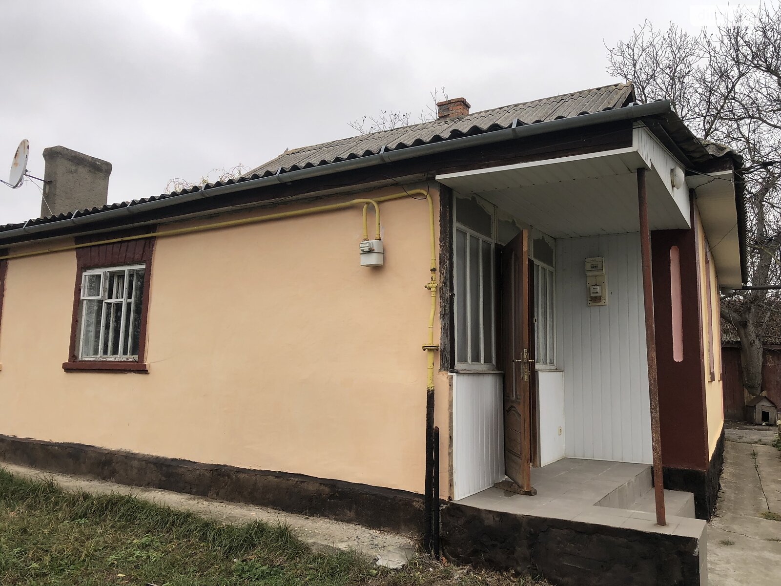 одноповерховий будинок з опаленням, 88 кв. м, шлакобетон. Продаж у Сутисках фото 1