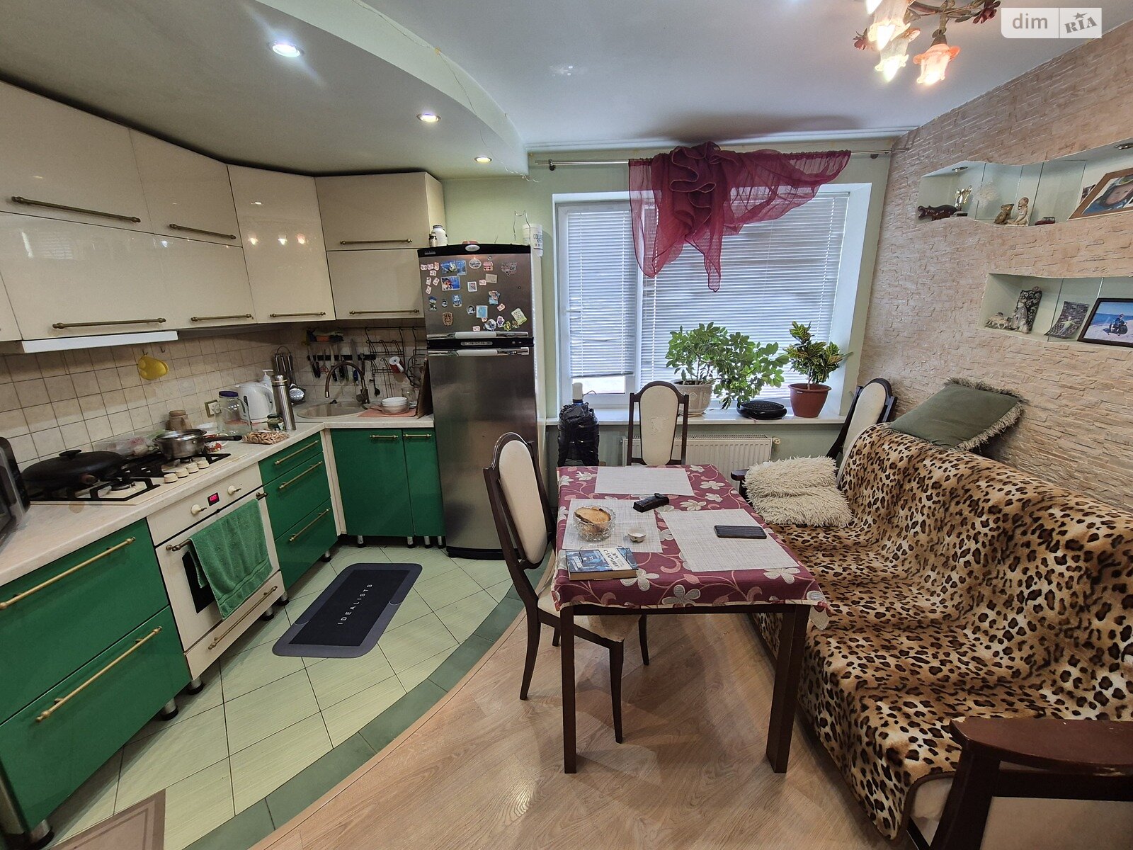 двухэтажный дом с гаражом, 216.8 кв. м, кирпич. Продажа в Светловодске район Светловодск фото 1 двухэтажный дом с гаражом, 216.8 кв. м, кирпич. Продажа в Светловодске район Светловодск фото 1