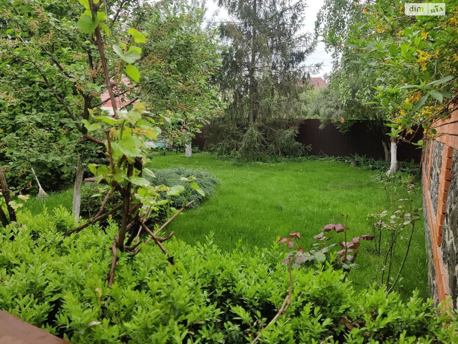двоповерховий будинок з гаражем, 240 кв. м, цегла. Продаж у Святопетрівське фото 1 двоповерховий будинок з гаражем, 240 кв. м, цегла. Продаж у Святопетрівське фото 1