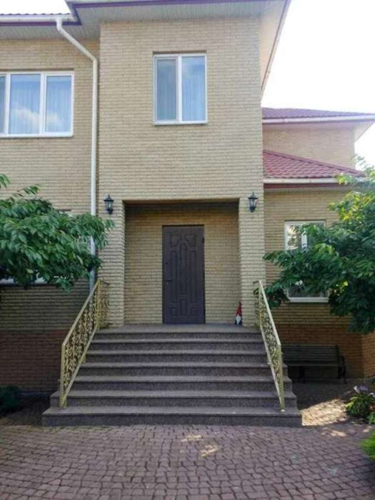 двухэтажный дом с ремонтом, 290 кв. м, кирпич. Продажа в Святопетровское фото 1 двухэтажный дом с ремонтом, 290 кв. м, кирпич. Продажа в Святопетровское фото 1