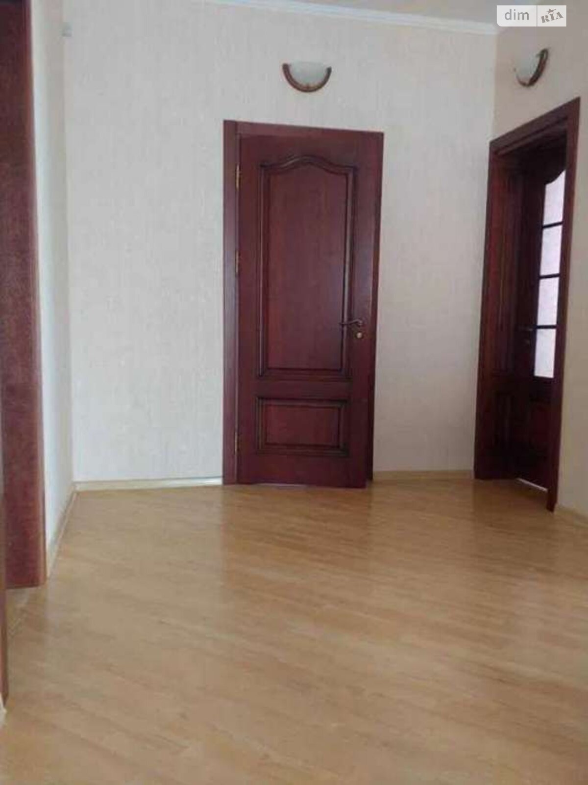 двухэтажный дом с ремонтом, 290 кв. м, кирпич. Продажа в Святопетровское фото 1 двухэтажный дом с ремонтом, 290 кв. м, кирпич. Продажа в Святопетровское фото 1