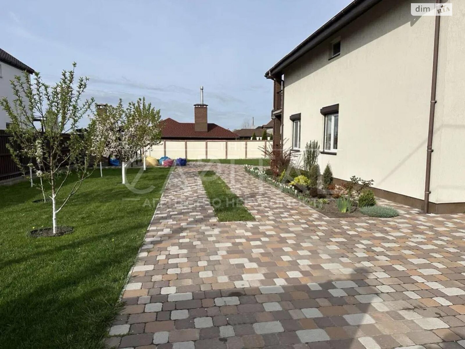 двоповерховий будинок з гаражем, 200 кв. м, цегла. Продаж у Святопетрівське фото 1 двоповерховий будинок з гаражем, 200 кв. м, цегла. Продаж у Святопетрівське фото 1