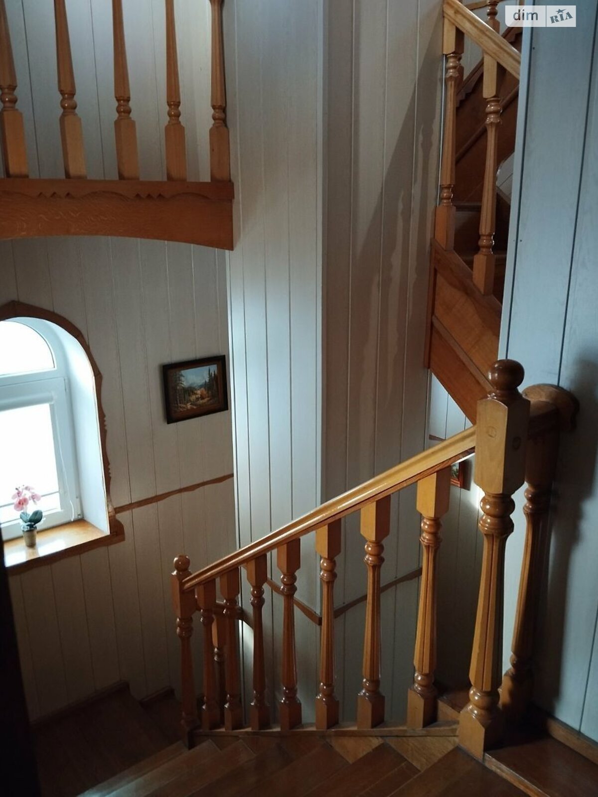 трехэтажный дом с гаражом, 305 кв. м, кирпич. Продажа в Святопетровское фото 1