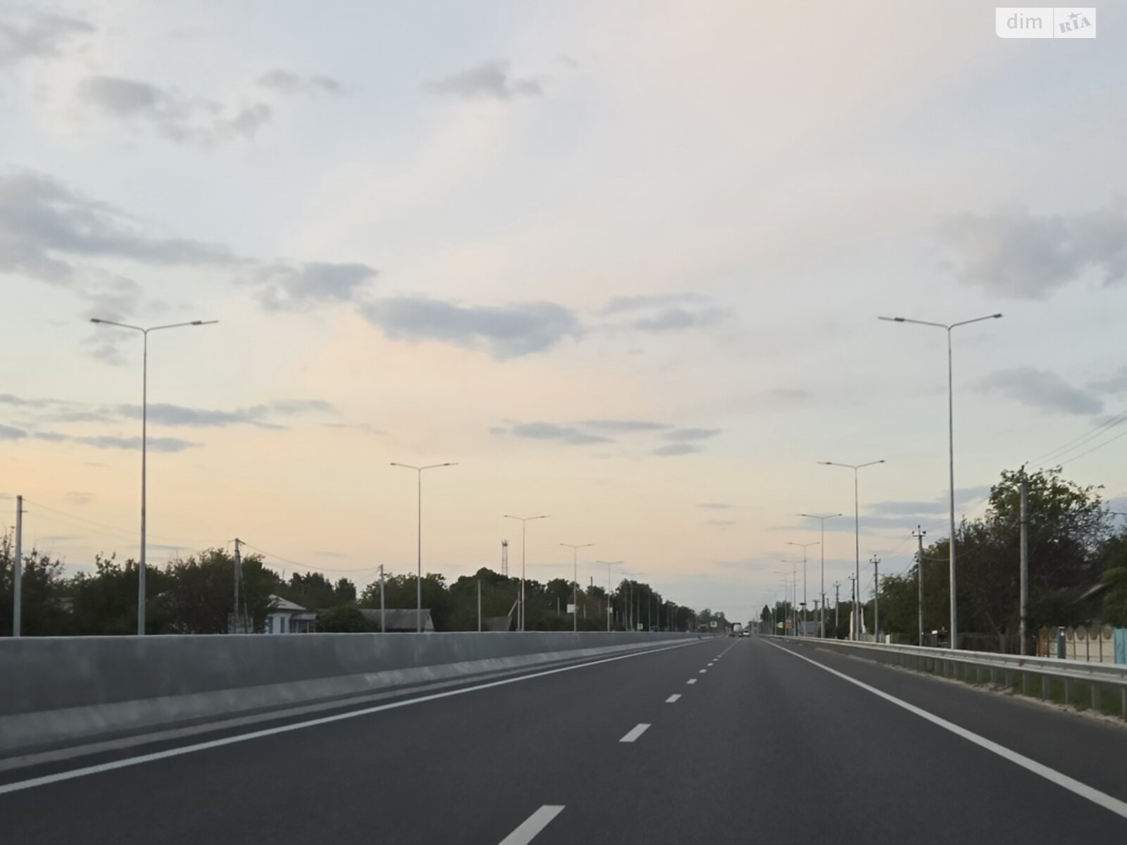 одноэтажный дом с отоплением, 50 кв. м, дерево и кирпич. Продажа в Сыраи фото 1 одноэтажный дом с отоплением, 50 кв. м, дерево и кирпич. Продажа в Сыраи фото 1