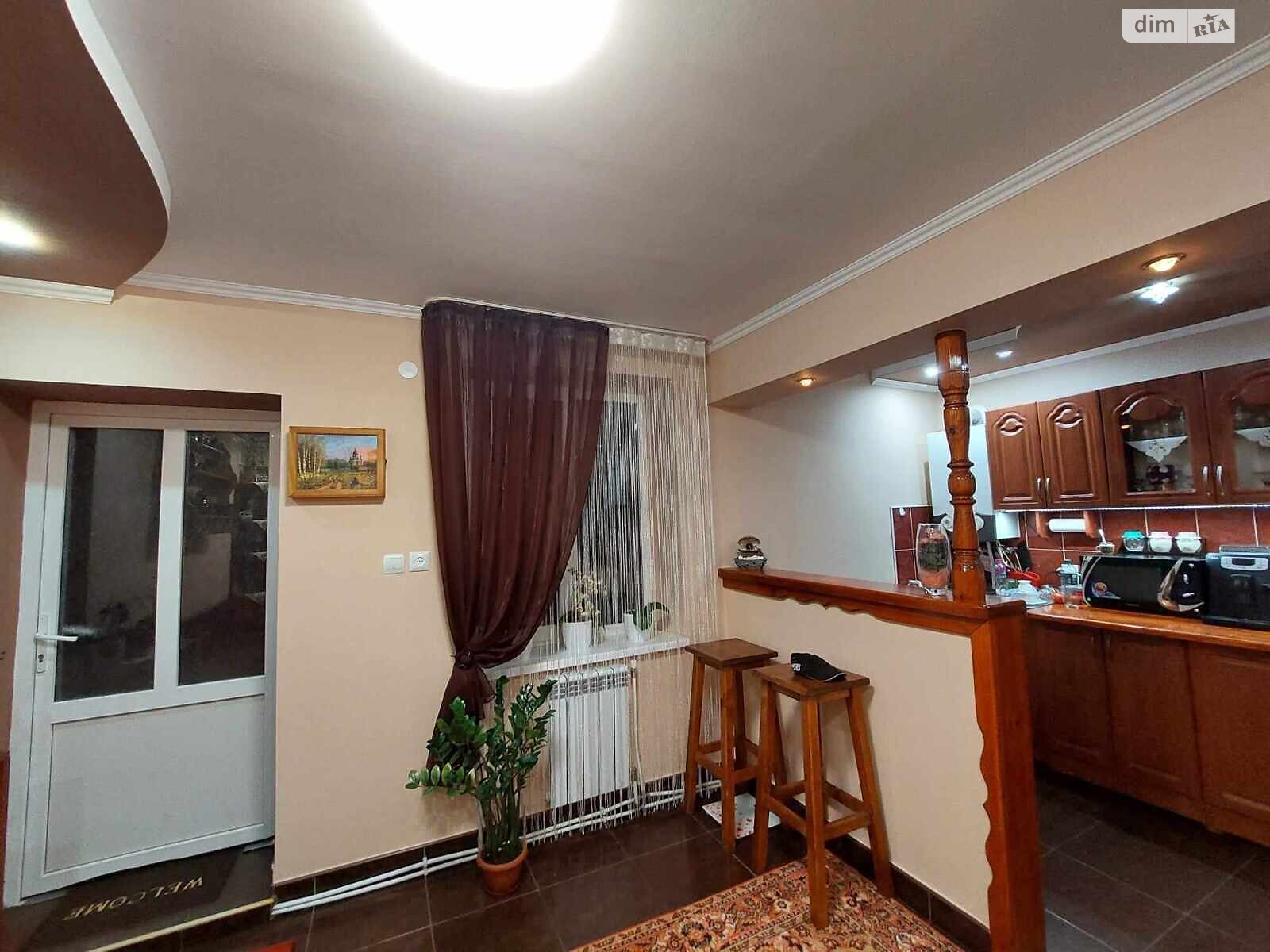 одноповерховий будинок, 160 кв. м, цегла саманна. Продаж у Сюрте фото 1