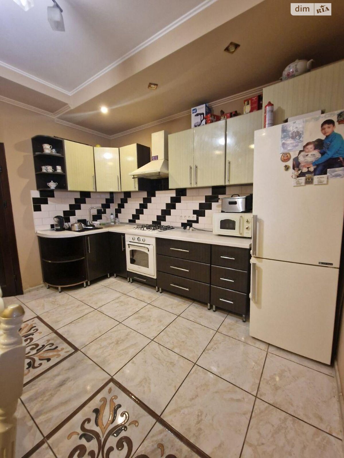 двухэтажный дом, 100 кв. м, кирпич. Продажа в Сюртом фото 1 двухэтажный дом, 100 кв. м, кирпич. Продажа в Сюртом фото 1