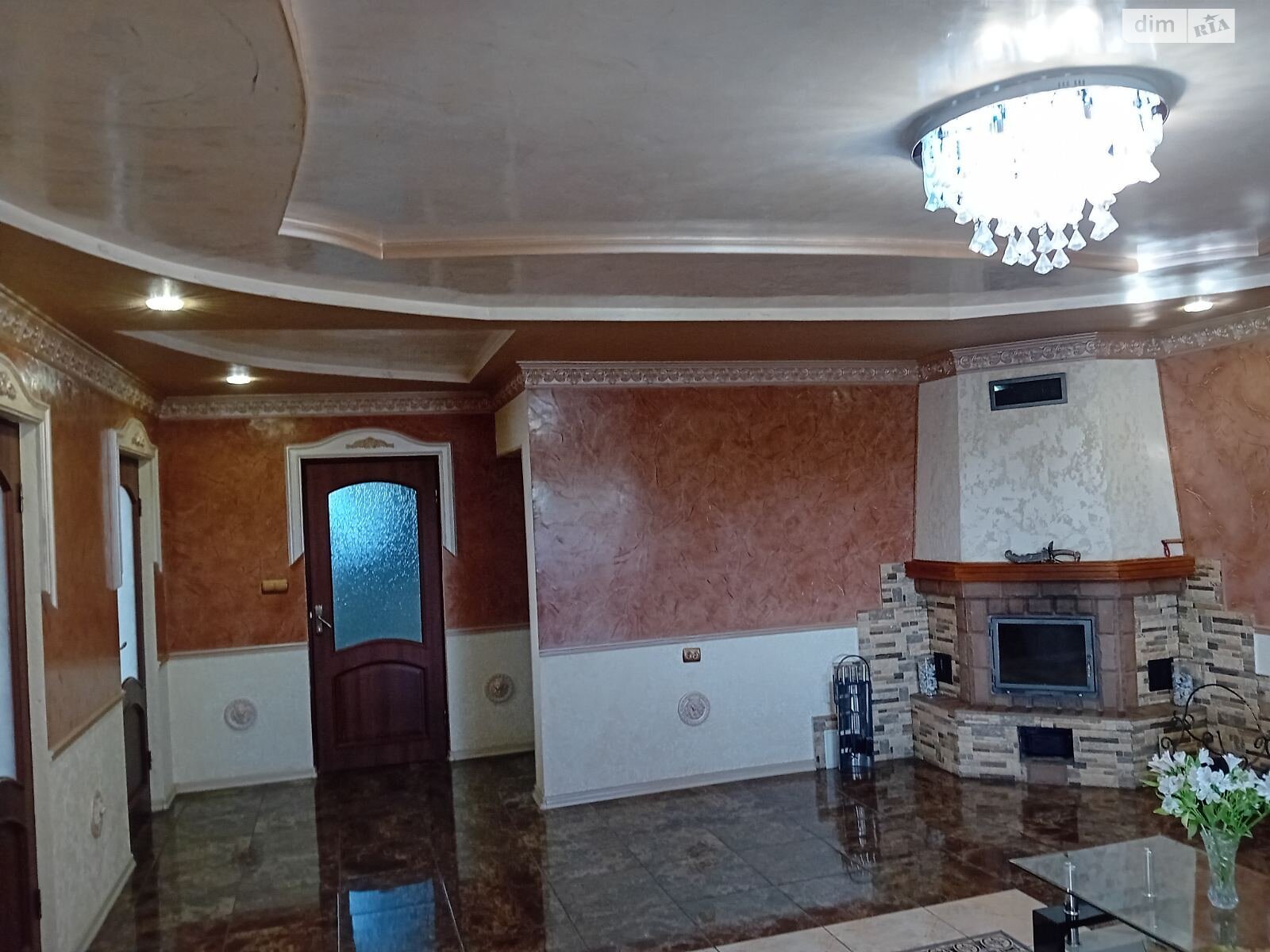 двоповерховий будинок з гаражем, 200 кв. м, цегла. Продаж у Сюрте фото 1 двоповерховий будинок з гаражем, 200 кв. м, цегла. Продаж у Сюрте фото 1