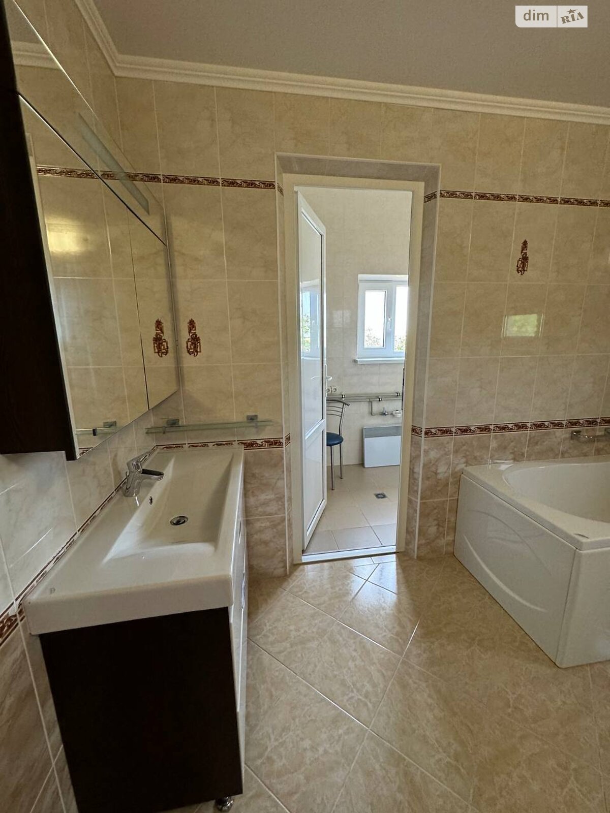 двухэтажный дом с верандой, 231.6 кв. м, керамический кирпич. Продажа в Таирово район Совиньон фото 1 двухэтажный дом с верандой, 231.6 кв. м, керамический кирпич. Продажа в Таирово район Совиньон фото 1