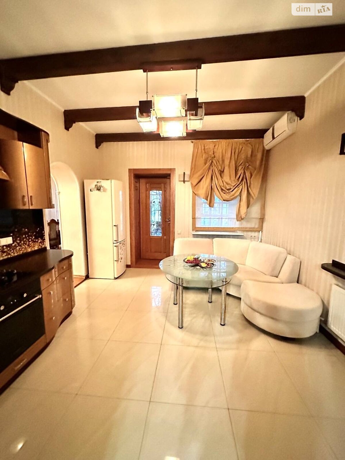 двоповерховий будинок з гаражем, 370.7 кв. м, цегла. Продаж у Тарасівці фото 1 двоповерховий будинок з гаражем, 370.7 кв. м, цегла. Продаж у Тарасівці фото 1