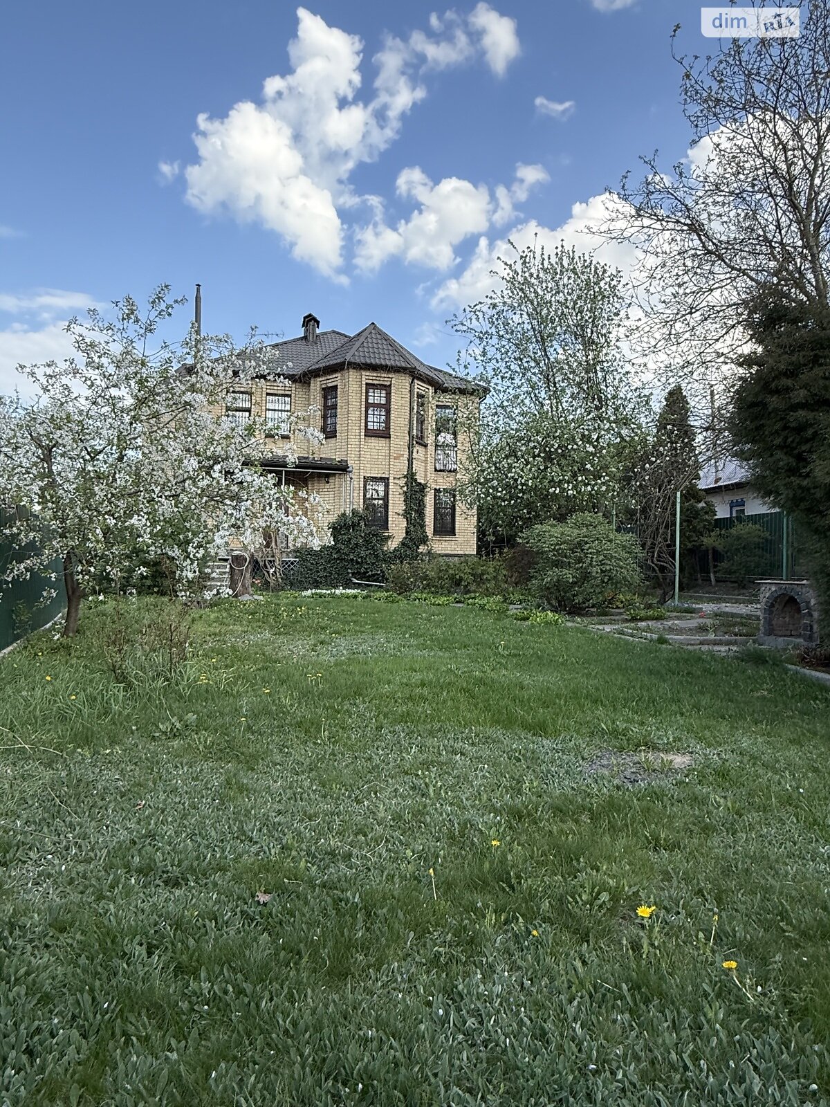 двоповерховий будинок з гаражем, 370.7 кв. м, цегла. Продаж у Тарасівці фото 1 двоповерховий будинок з гаражем, 370.7 кв. м, цегла. Продаж у Тарасівці фото 1