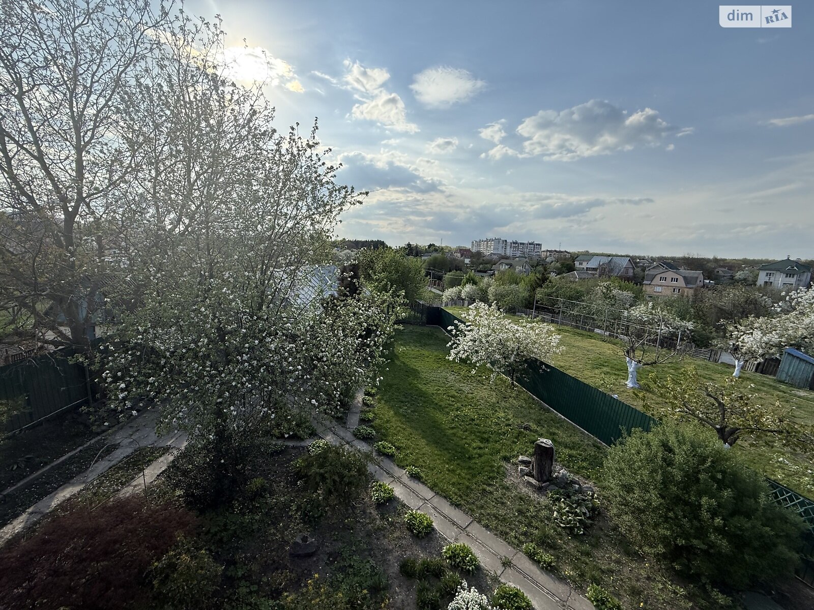 двоповерховий будинок з гаражем, 370.7 кв. м, цегла. Продаж у Тарасівці фото 1 двоповерховий будинок з гаражем, 370.7 кв. м, цегла. Продаж у Тарасівці фото 1